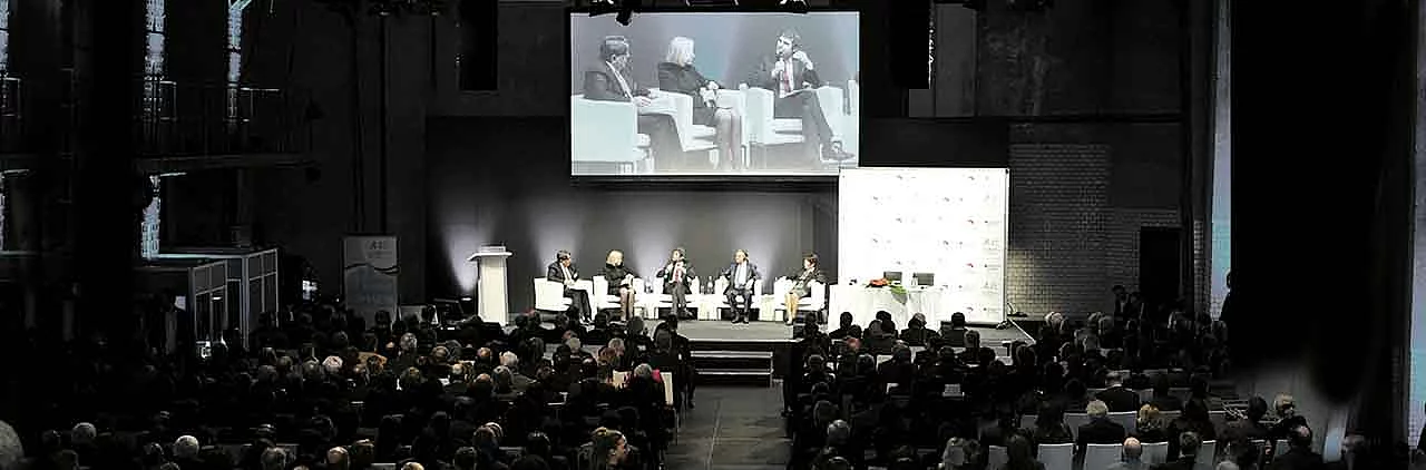 Mediencoach trainiert und übt für das Medieninterview und Interview 